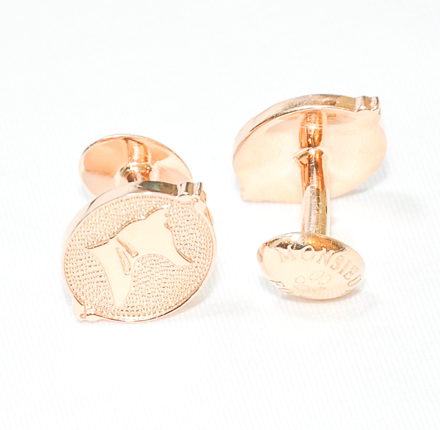 designer-gold-cufflinks